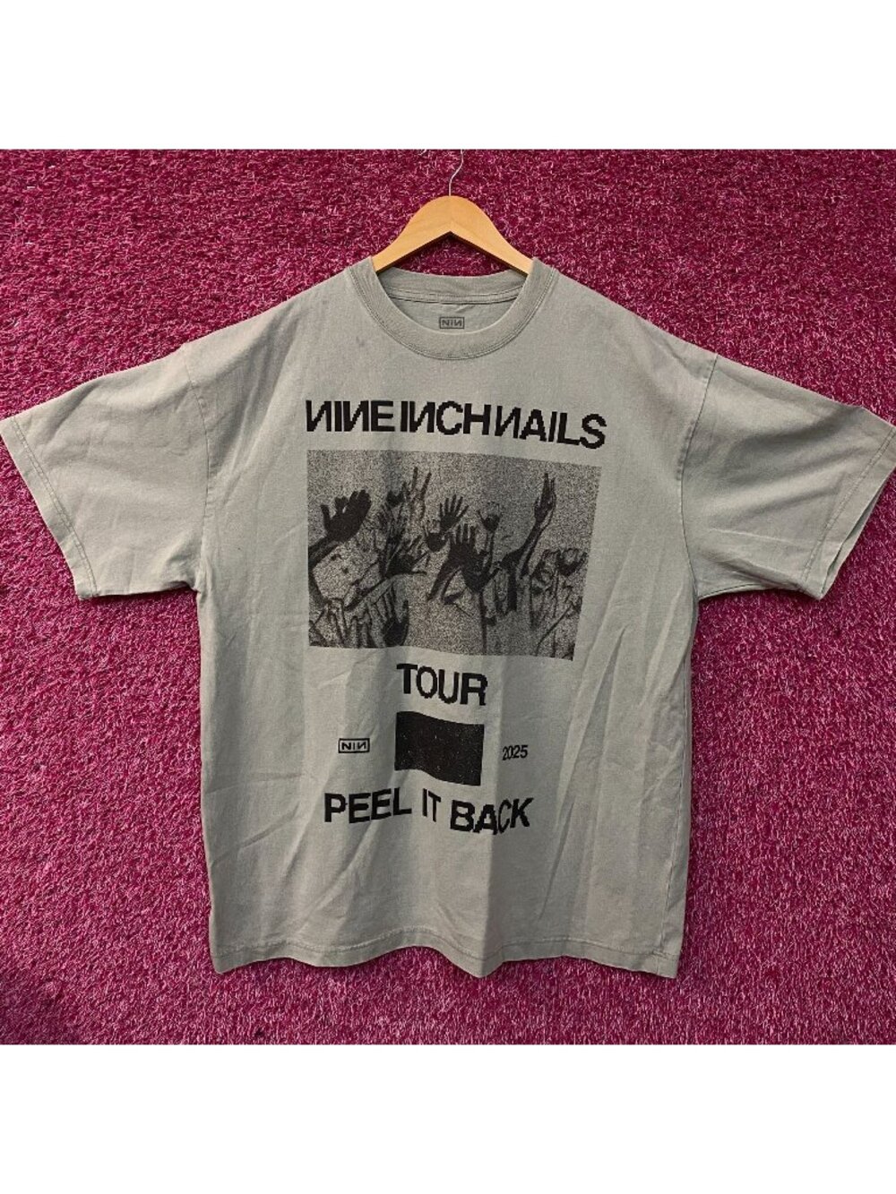 Nine Inch Nails " Peel it Back" 2025 Tour Industrial Rock T-Shirt 2XL